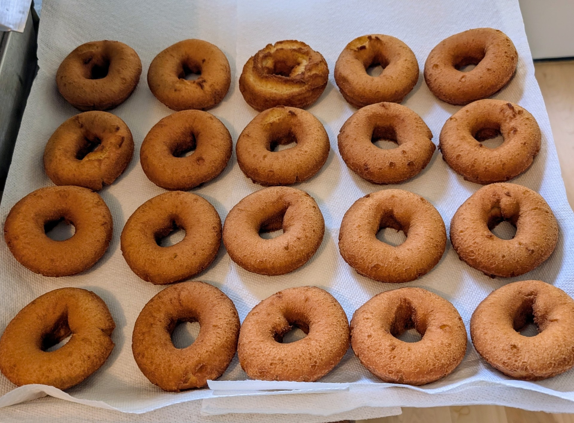 apple cider donuts vt First batch of Apple Cider Donuts of 2025